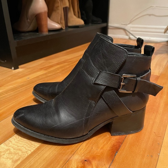 Black Chunky heel boots - Picture 2 of 3